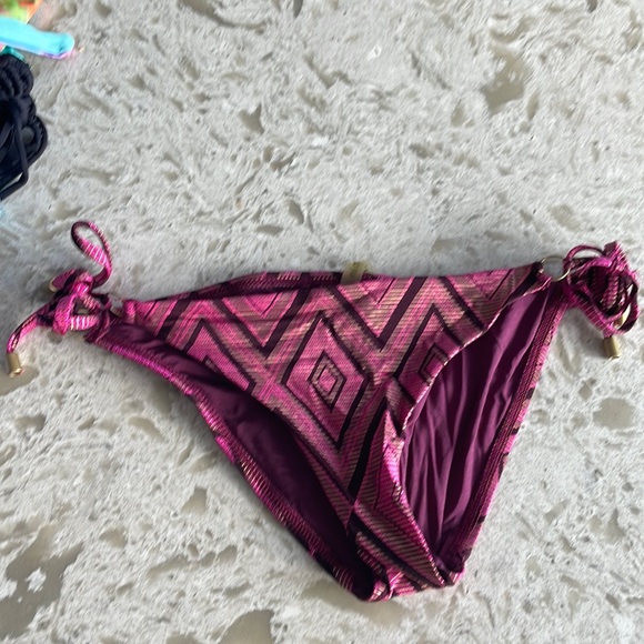 Vitamin A Bikini Set - Picture 3 of 6